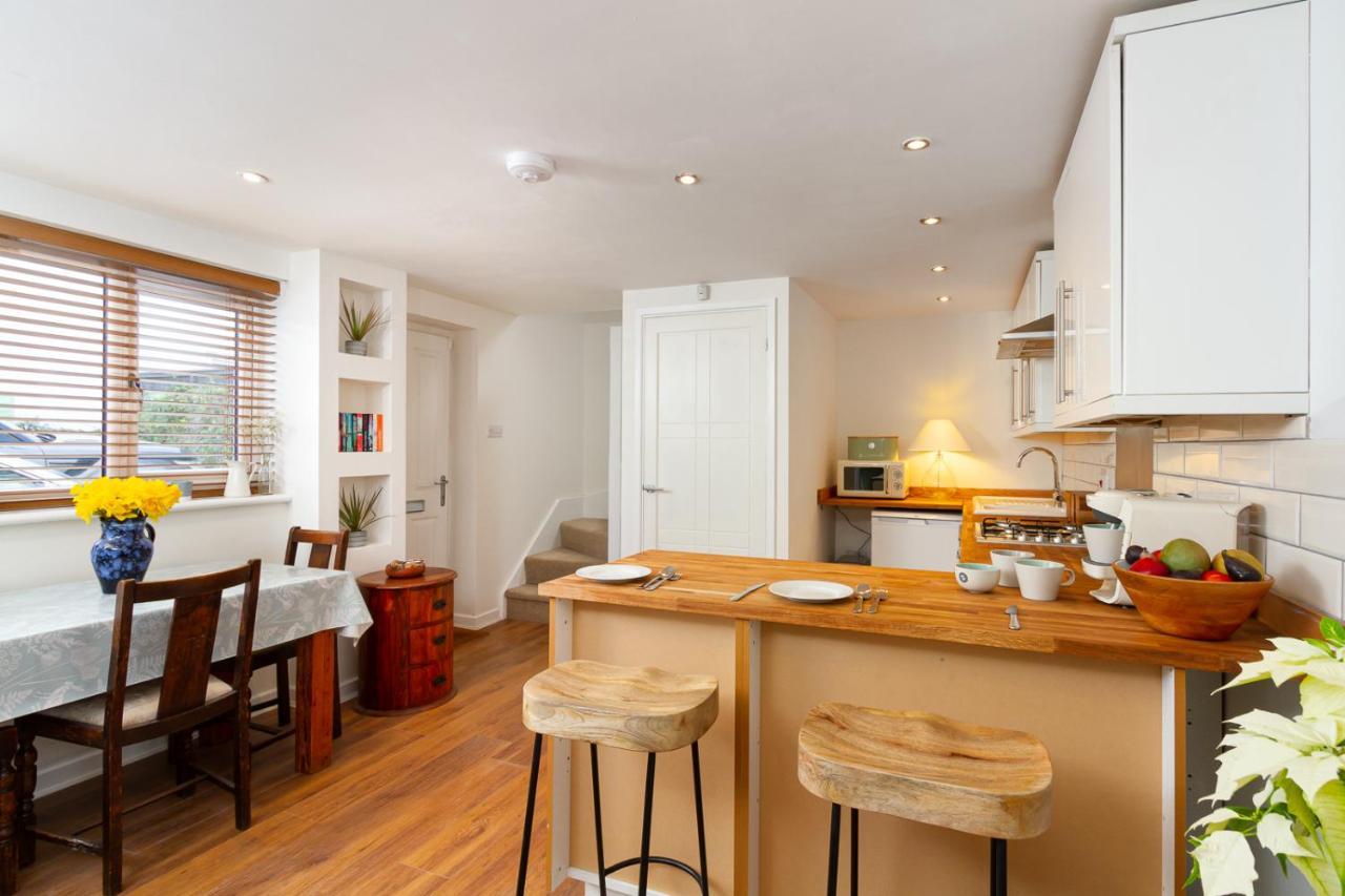 The Coach House, Centrally Located Detached Coach House Cardiff Zewnętrze zdjęcie